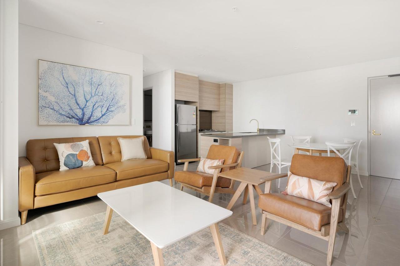 Sea View Beachfront Apartment In Surfers Gold Coast Kültér fotó